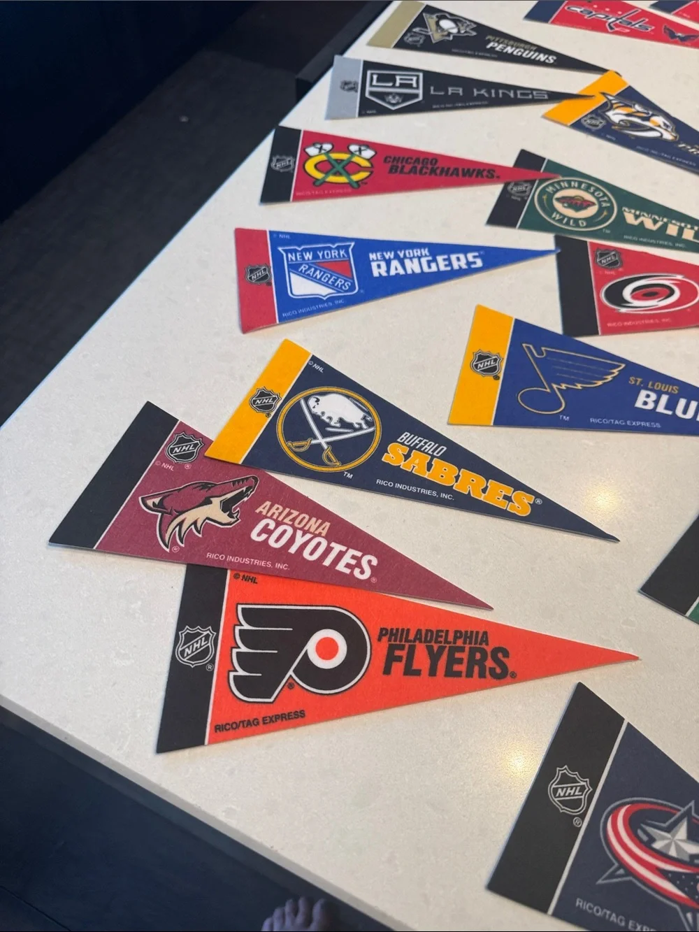 NHL Team Pennant Trading pennant 27 pc Red, Blue, Black, Green, Yellow, Orange